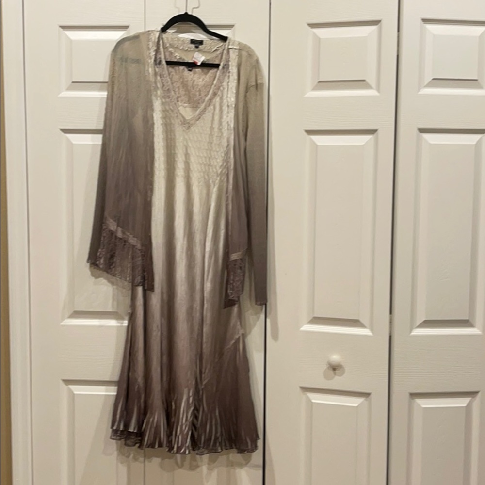 Komarov midi Lace Dress V-neck new - size P/XL